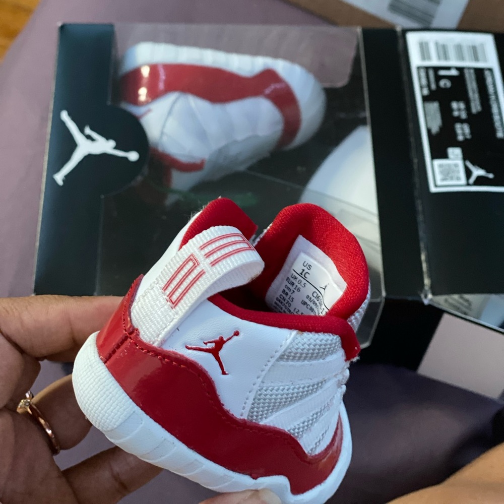 Air Jordan 11 Retro CB ’Cherry'